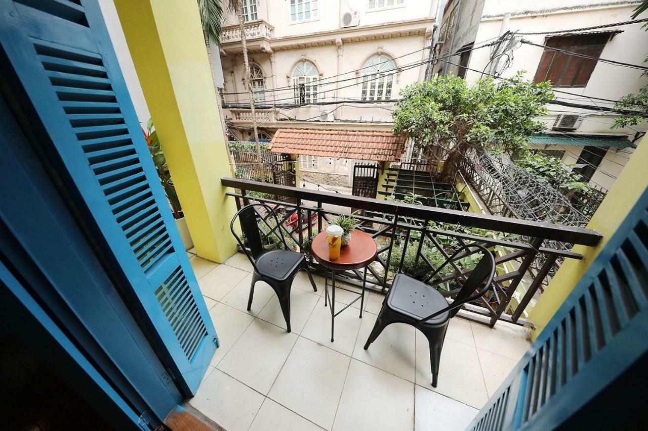 Alley Garden Homestay ハノイ市 エクステリア 写真