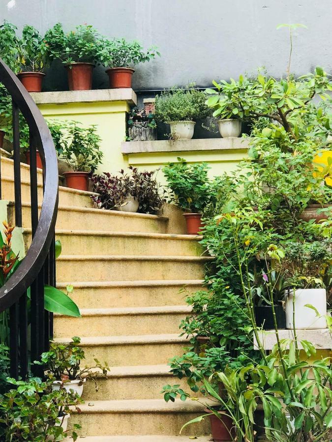 Alley Garden Homestay ハノイ市 エクステリア 写真